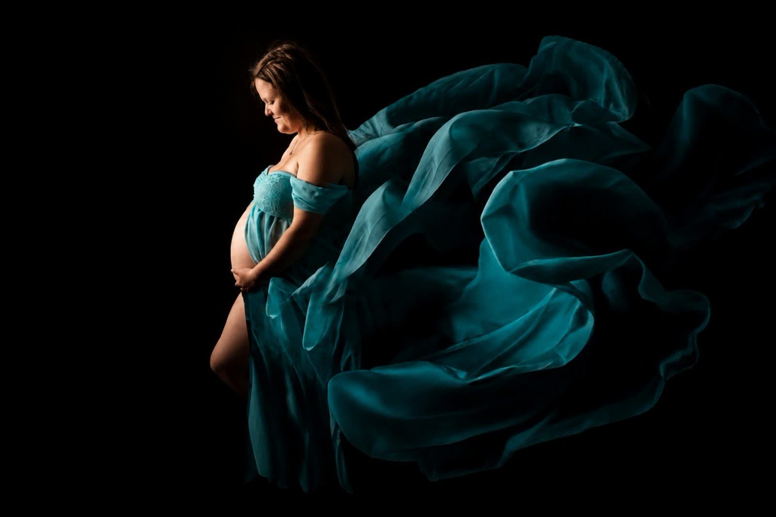Babybauchfotografie im Studio